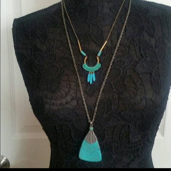 Jewelry - Turquoise beaded & crochet artisan necklace
